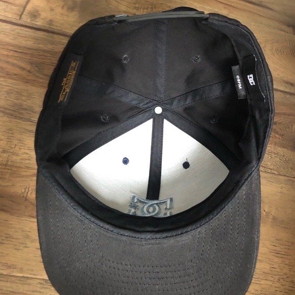 DC Yupoong Snap Back Hat/Cap - Picture 7 of 9